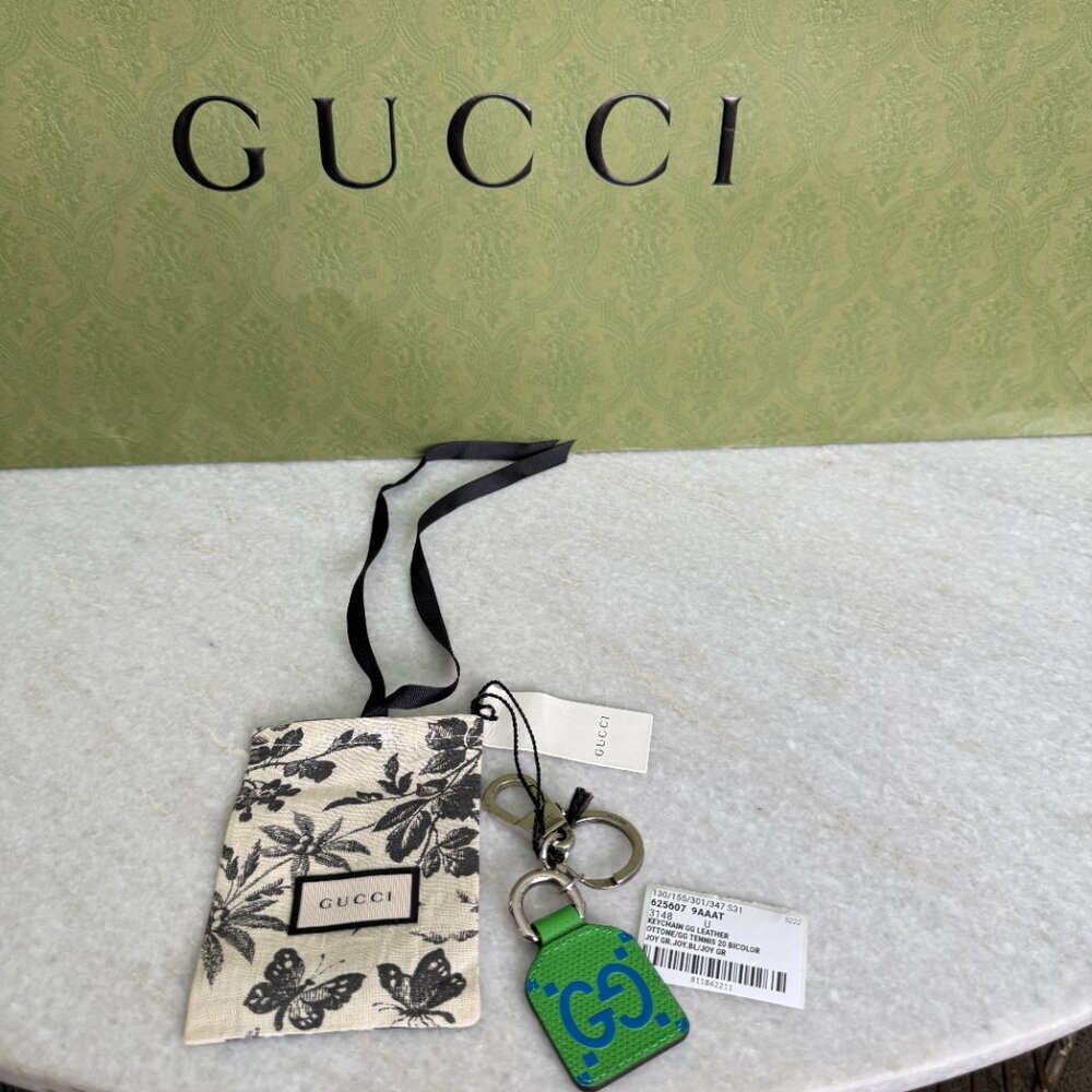 GUCCI‎ GG Embossed Leather Metal Bag Charm Key Chain Green 625607 NWT - Picture 2 of 11